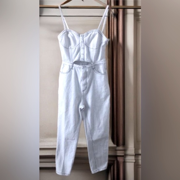 NWOT ABSOLUTELY Adorable/Sexy Jean Romper - Picture 1 of 8